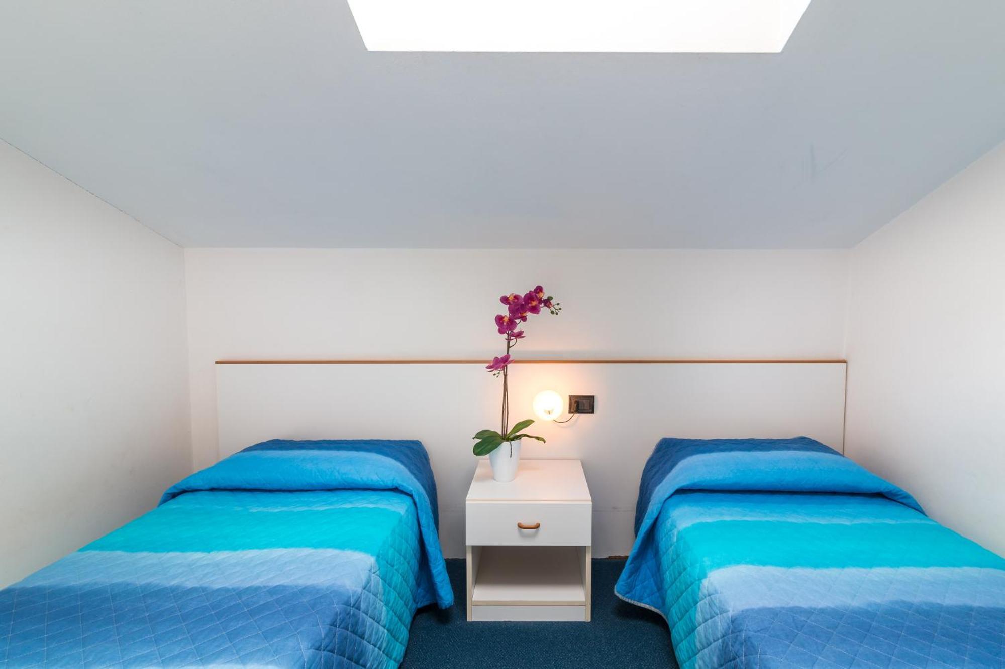 Residence Marina Riva del Garda Phòng bức ảnh